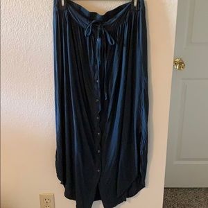 Anthropologie The Odells navy button midi skirt